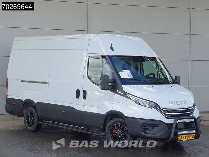 Iveco Daily 35S21 3.0L Automaat Black Edition 2025 model L2H2 Trekhaak Tacho ACC LED CarPlay Velgen Camera 12m3 Airco Trekhaak - Fourgon utilitaire: photos 5 Iveco Daily 35S21 3.0L Automaat Black Edition 2025 model L2H2 Trekhaak Tacho ACC LED CarPlay Velgen Camera 12m3 Airco Trekhaak - Fourgon utilitaire: photos 5