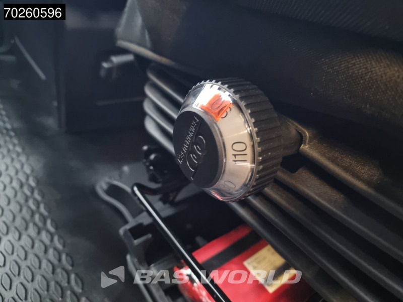 Fourgon grand volume neuf Iveco Daily 35S21 3.0L Automaat Laadklep Zijdeur ACC LED CarPlay Lat om Lat D'Hollandia 3,5t Trekvermogen Meubelbak Koffer Bakwagen Airco: photos 20 Fourgon grand volume neuf Iveco Daily 35S21 3.0L Automaat Laadklep Zijdeur ACC LED CarPlay Lat om Lat D'Hollandia 3,5t Trekvermogen Meubelbak Koffer Bakwagen Airco: photos 20