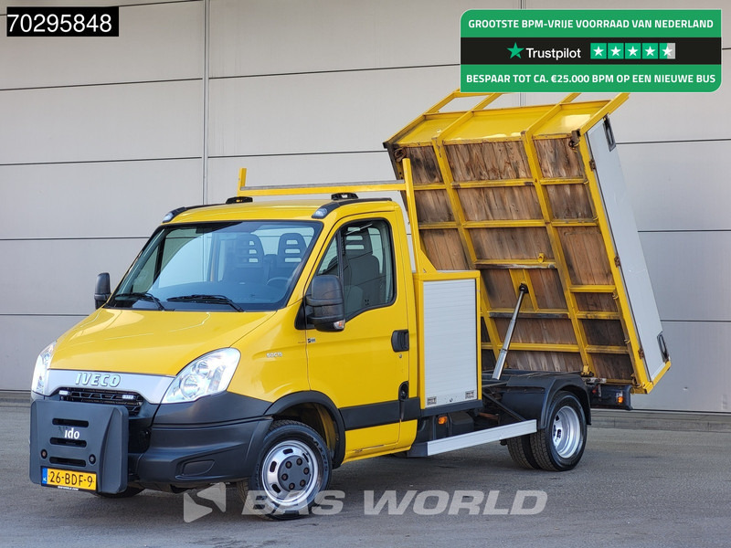 Iveco Daily 50C15 3.0L Kipper met Kist Dubbellucht 3,5t Trekhaak Kieper Tipper Benne Trekhaak - Utilitaire benne: photos 1 Iveco Daily 50C15 3.0L Kipper met Kist Dubbellucht 3,5t Trekhaak Kieper Tipper Benne Trekhaak - Utilitaire benne: photos 1