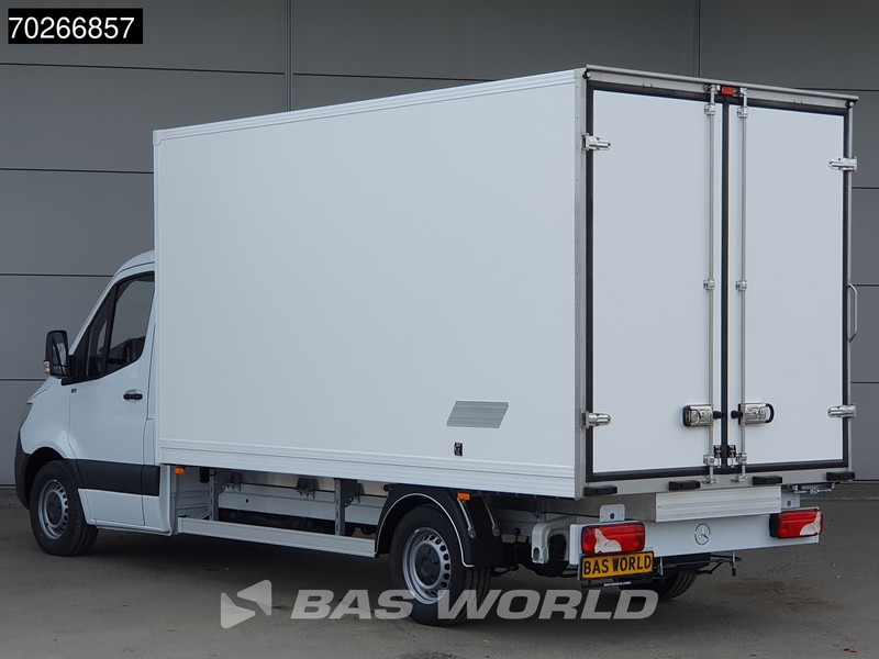 Mercedes-Benz Sprinter 315 CDI Koelwagen Achterdeuren Thermo King C-250 Airco MBUX Koel Koeler Kühl Kühler Kühlwagen Kühlkoffer 17m3 Airco Cruise contr - Utilitaire frigorifique: photos 2 Mercedes-Benz Sprinter 315 CDI Koelwagen Achterdeuren Thermo King C-250 Airco MBUX Koel Koeler Kühl Kühler Kühlwagen Kühlkoffer 17m3 Airco Cruise contr - Utilitaire frigorifique: photos 2