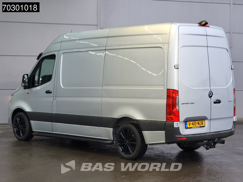 Mercedes-Benz Sprinter 315 CDI Special Edition Automaat L2H2 Trekhaak 150PK Airco Camera Parkeersensoren MBUX CarPlay Euro6 L2 12m3 Airco - Fourgonnette: photos 2 Mercedes-Benz Sprinter 315 CDI Special Edition Automaat L2H2 Trekhaak 150PK Airco Camera Parkeersensoren MBUX CarPlay Euro6 L2 12m3 Airco - Fourgonnette: photos 2