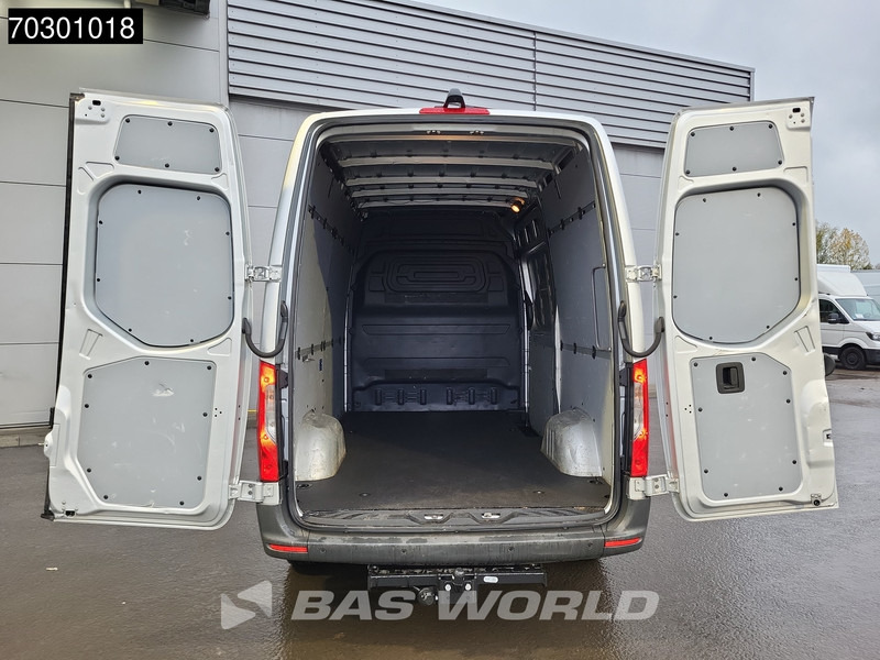 Mercedes-Benz Sprinter 315 CDI Special Edition Automaat L2H2 Trekhaak 150PK Airco Camera Parkeersensoren MBUX CarPlay Euro6 L2 12m3 Airco - Fourgonnette: photos 3 Mercedes-Benz Sprinter 315 CDI Special Edition Automaat L2H2 Trekhaak 150PK Airco Camera Parkeersensoren MBUX CarPlay Euro6 L2 12m3 Airco - Fourgonnette: photos 3