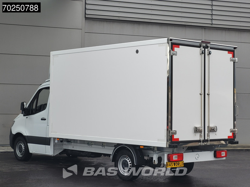 Mercedes-Benz Sprinter 317 CDI Koelwagen Thermo King V-300max 230V stekker Bakwagen Koel Kühlwagen 16m3 Airco Cruise control - Utilitaire frigorifique: photos 3 Mercedes-Benz Sprinter 317 CDI Koelwagen Thermo King V-300max 230V stekker Bakwagen Koel Kühlwagen 16m3 Airco Cruise control - Utilitaire frigorifique: photos 3