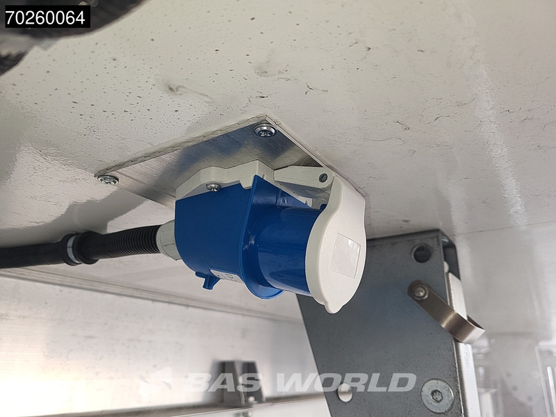 Utilitaire frigorifique neuf Renault Master 165PK -15 Koelwagen Thermo King Vriezer V200 MAX 230V stekker Koel Koeler Vries Kühlwagen Bakwagen Kühlkoffer Frigo 17m3 Airco Cruise: photos 8 Utilitaire frigorifique neuf Renault Master 165PK -15 Koelwagen Thermo King Vriezer V200 MAX 230V stekker Koel Koeler Vries Kühlwagen Bakwagen Kühlkoffer Frigo 17m3 Airco Cruise: photos 8