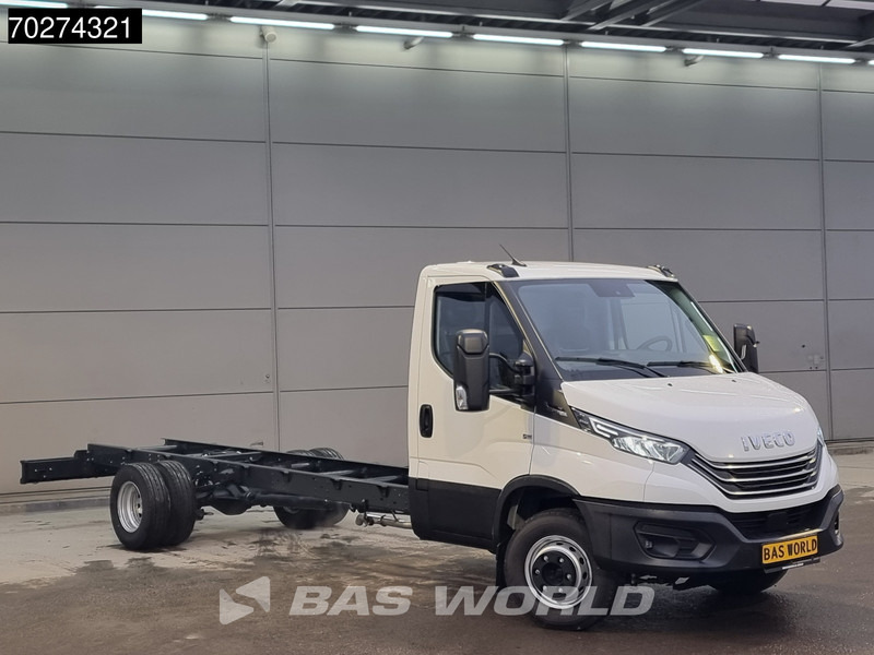 Iveco Daily 72C18 3.0L Automaat 510WB Luchtvering Camera Chassis Cabine Fahrgestell LED ACC Airco - Véhicule utilitaire: photos 3 Iveco Daily 72C18 3.0L Automaat 510WB Luchtvering Camera Chassis Cabine Fahrgestell LED ACC Airco - Véhicule utilitaire: photos 3