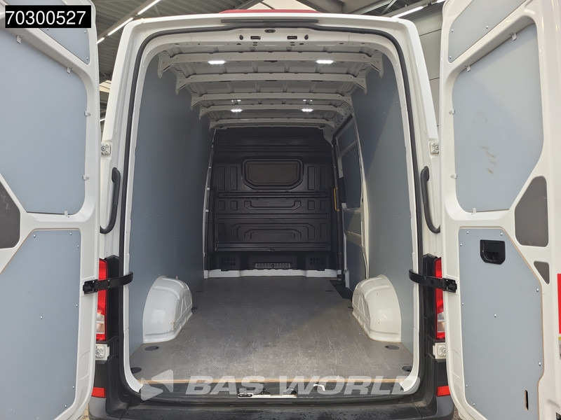 Volkswagen Crafter 102pk L3H3 Trekhaak Navi Airco Parkeersensorenv+ Euro6 L2H2 Airco Trekhaak - Fourgon utilitaire: photos 3 Volkswagen Crafter 102pk L3H3 Trekhaak Navi Airco Parkeersensorenv+ Euro6 L2H2 Airco Trekhaak - Fourgon utilitaire: photos 3