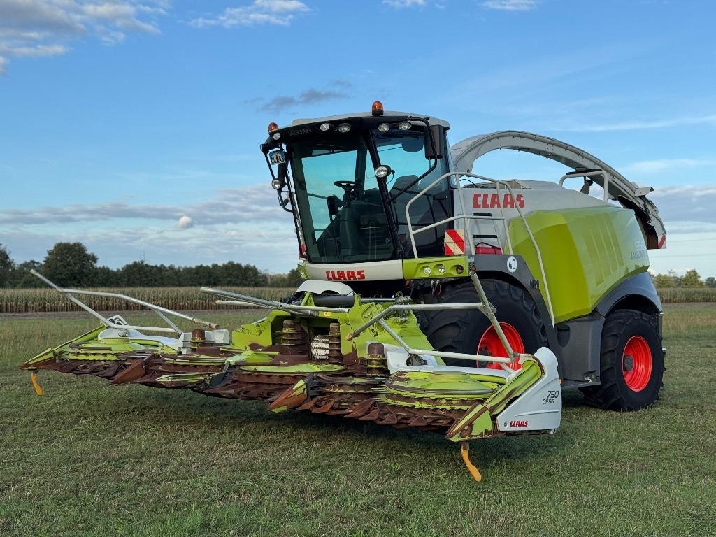 Claas Jaguar 950 Allrad + Claas Orbis 750 - Ensileuse: photos 3 Claas Jaguar 950 Allrad + Claas Orbis 750 - Ensileuse: photos 3