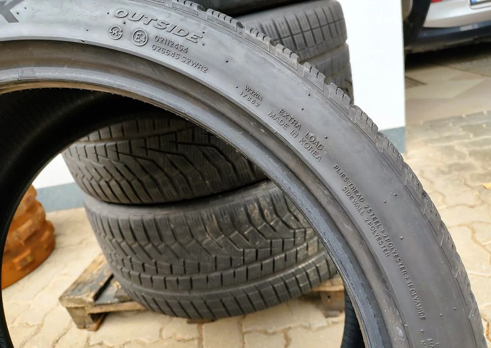Opony zimowe Hankook Winter i*cept evo2 SUV 295/35R23 108W M+S - Pneu pour Voiture: photos 3 Opony zimowe Hankook Winter i*cept evo2 SUV 295/35R23 108W M+S - Pneu pour Voiture: photos 3