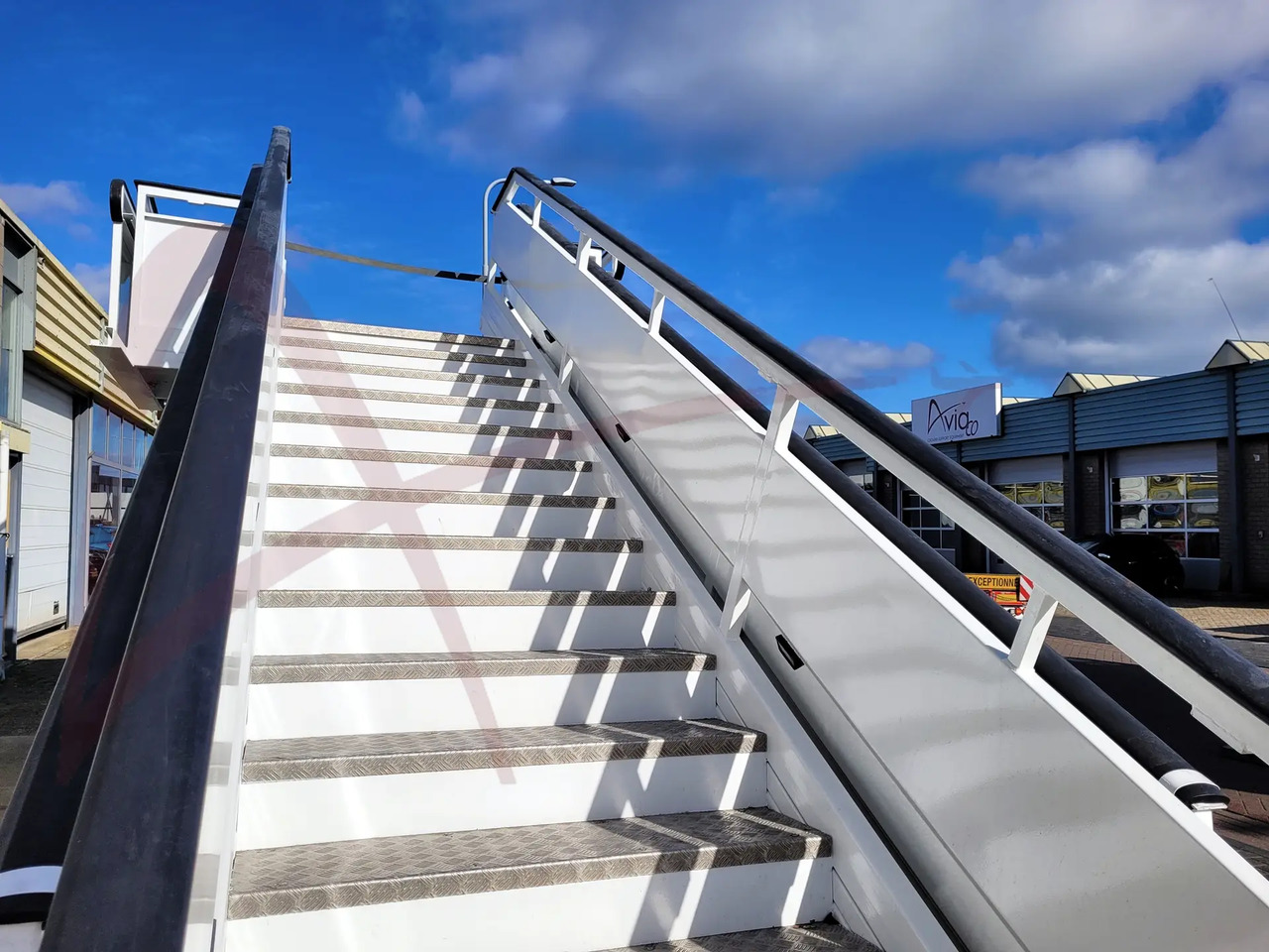 EINSA EDU-A - Escalier d'embarquement: photos 4 EINSA EDU-A - Escalier d'embarquement: photos 4