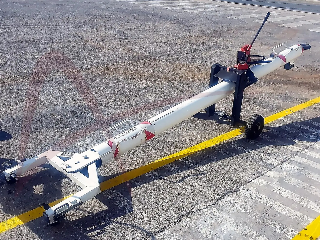 CAVOTEC FLADUNG FSST CRJ100-1000 - Équipement aéroportuaire: photos 1 CAVOTEC FLADUNG FSST CRJ100-1000 - Équipement aéroportuaire: photos 1