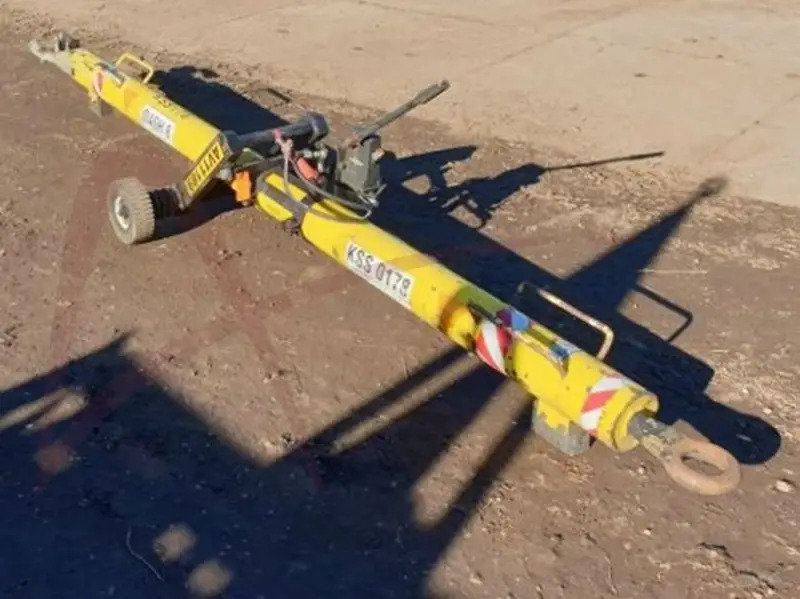 FLADUNG FSST DASH 8 - Équipement aéroportuaire: photos 5 FLADUNG FSST DASH 8 - Équipement aéroportuaire: photos 5