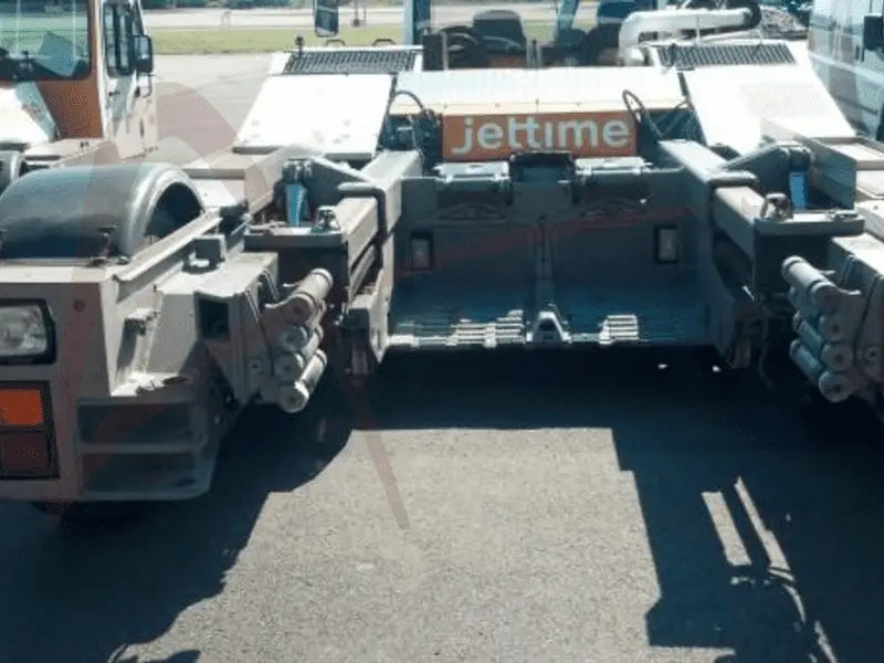 GOLDHOFER AST-2 - Tracteur d'avions: photos 1 GOLDHOFER AST-2 - Tracteur d'avions: photos 1