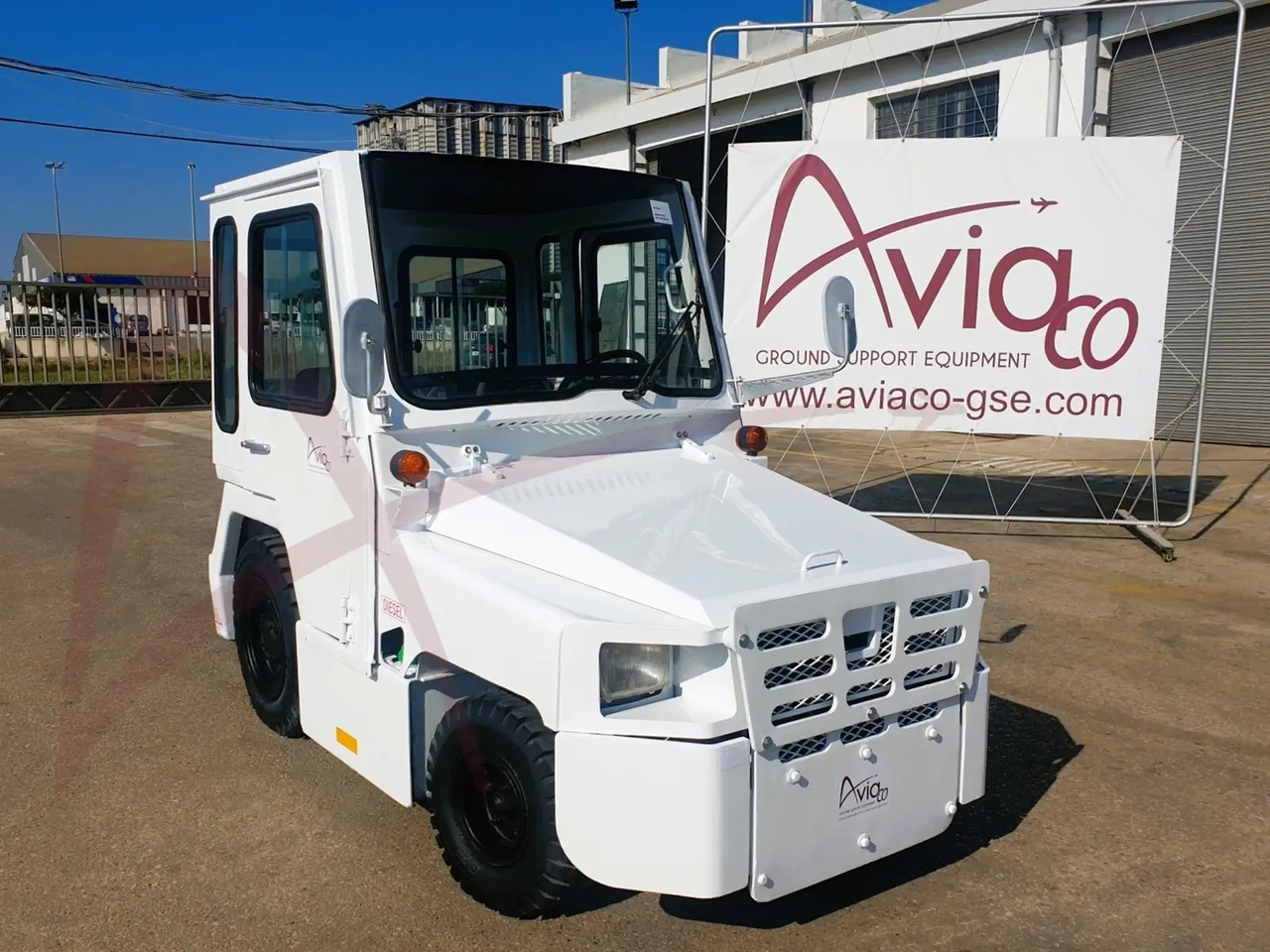 NISSAN FV02 - Tracteur à bagages: photos 1 NISSAN FV02 - Tracteur à bagages: photos 1