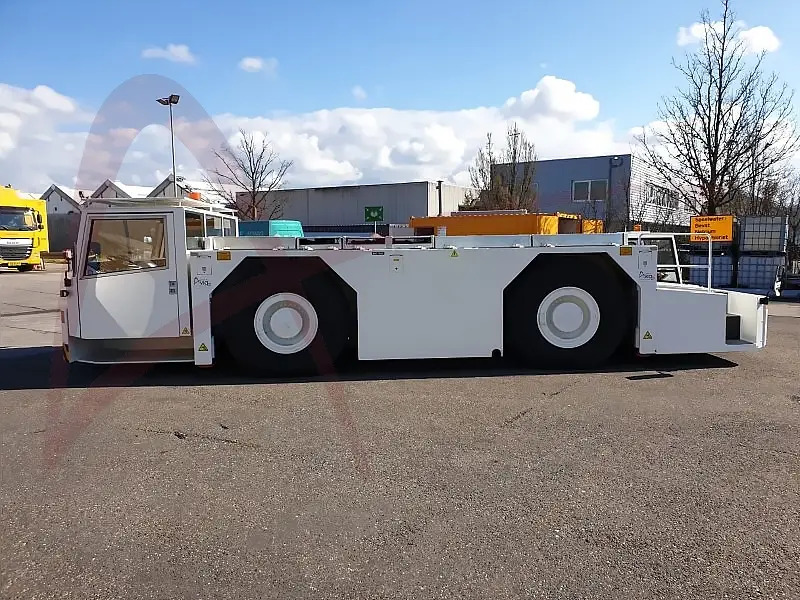 SCHOPF F396C - Tracteur d'avions: photos 3 SCHOPF F396C - Tracteur d'avions: photos 3