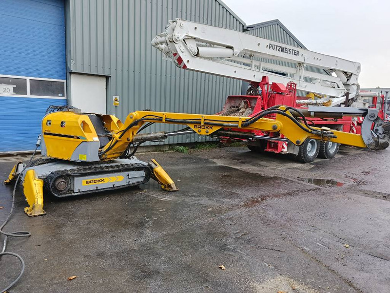 Brokk 330 remote demolition robot sloop kraan excavator - Pelle sur chenille: photos 2 Brokk 330 remote demolition robot sloop kraan excavator - Pelle sur chenille: photos 2