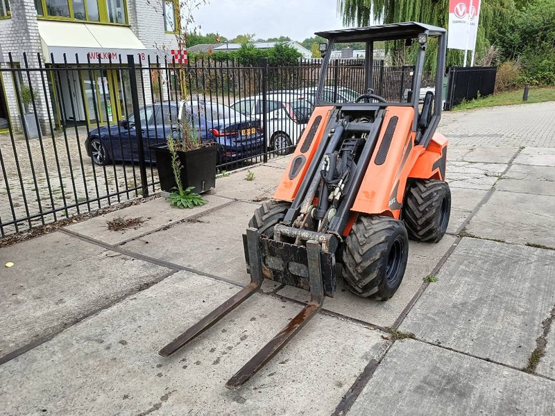 Cast 33 TLS minishovel mini loader giant avant 1400kg - Chargeuse compacte sur chenilles: photos 5 Cast 33 TLS minishovel mini loader giant avant 1400kg - Chargeuse compacte sur chenilles: photos 5