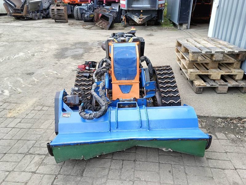 IRUS deltrak 2.0 robot remote mower maaier quatrak trac - Faucheuse: photos 3 IRUS deltrak 2.0 robot remote mower maaier quatrak trac - Faucheuse: photos 3