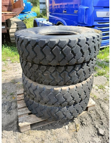 Michelin 12.00R20 , 14.00R20, 335/80R20 , 395/85R2 365/80R2 - Pneus et jantes pour Engins de chantier: photos 2 Michelin 12.00R20 , 14.00R20, 335/80R20 , 395/85R2 365/80R2 - Pneus et jantes pour Engins de chantier: photos 2
