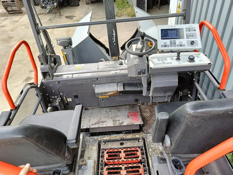Finisseur Volvo P 2870 D paver finisher asfaltmachine 2020: photos 15 Finisseur Volvo P 2870 D paver finisher asfaltmachine 2020: photos 15