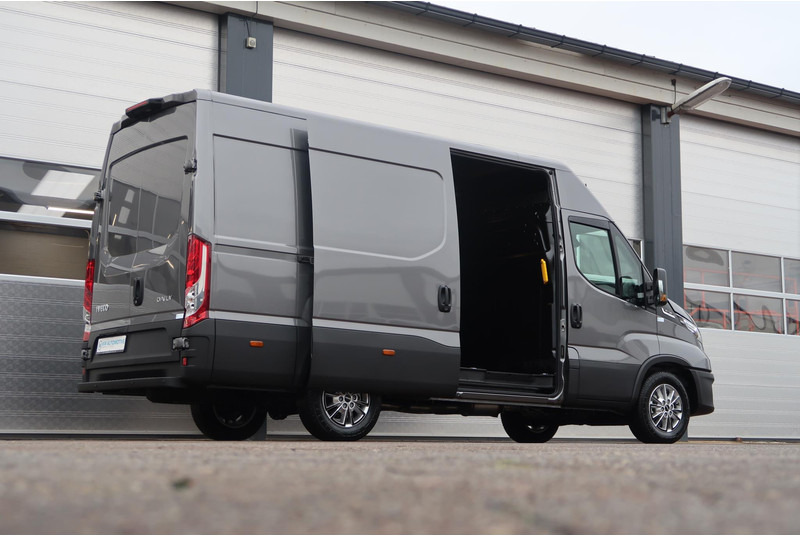 Fourgon utilitaire Iveco Daily 35S18HV 3.0 L2H2 BPM VRIJ/ AUT/ 2X SCHUIFDEUR/ CAMERA/ CRUISE/ CLIMA/ NAVI/ LED: photos 9