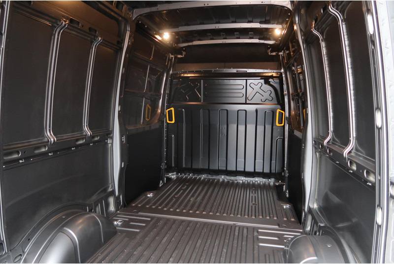 Fourgon utilitaire Iveco Daily 35S18HV 3.0 L2H2 BPM VRIJ/ AUT/ 2X SCHUIFDEUR/ CAMERA/ CRUISE/ CLIMA/ NAVI/ LED: photos 17