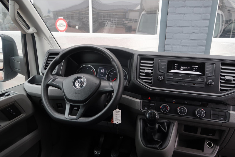 Volkswagen Crafter 35 2.0 TDI LAADKLEP/ AIRCO/ CRUISE - Fourgon utilitaire: photos 5 Volkswagen Crafter 35 2.0 TDI LAADKLEP/ AIRCO/ CRUISE - Fourgon utilitaire: photos 5