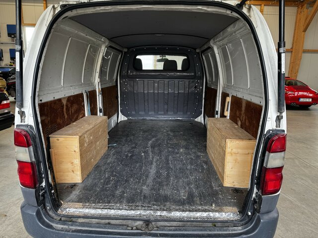 TOYOTA HiAce 2.5TD Kasten lang 4WD 4x4 - Fourgon utilitaire: photos 4 TOYOTA HiAce 2.5TD Kasten lang 4WD 4x4 - Fourgon utilitaire: photos 4