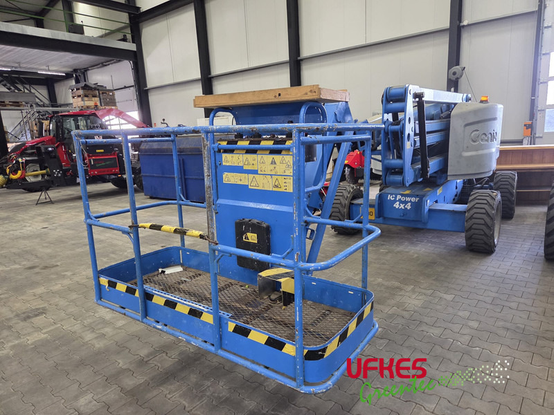 Genie Z-60/34 Articulated Boom Lift - Nacelle: photos 4 Genie Z-60/34 Articulated Boom Lift - Nacelle: photos 4