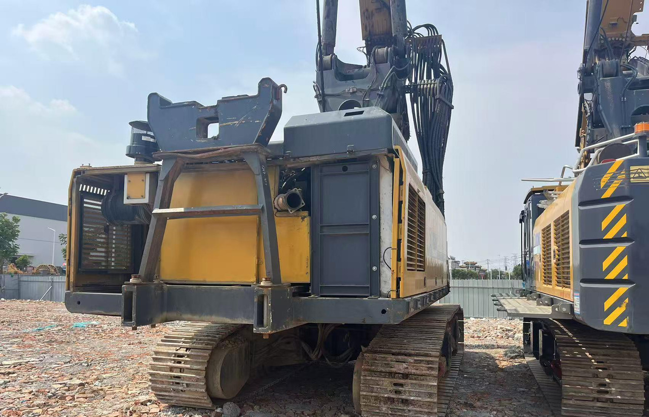 XCMG XR400E used rotary drilling rig price - Engins de chantier: photos 3 XCMG XR400E used rotary drilling rig price - Engins de chantier: photos 3