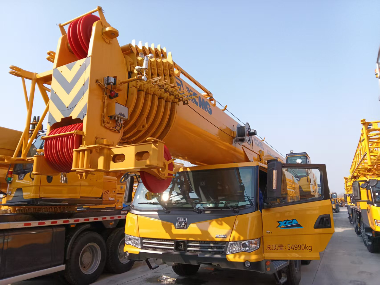 XCMG Official 2024 Year Second Hand Mobile Crane 160 Tons XCA160L8 8-Sections Hydraulic Boom Crane In Good Condition - Grue tout-terrain: photos 2 XCMG Official 2024 Year Second Hand Mobile Crane 160 Tons XCA160L8 8-Sections Hydraulic Boom Crane In Good Condition - Grue tout-terrain: photos 2