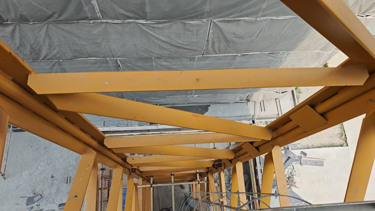 XCMG Official 20t XGT360-20S1 High Efficient Used Flat-top Tower Crane In Good Condition - Grue à tour: photos 3 XCMG Official 20t XGT360-20S1 High Efficient Used Flat-top Tower Crane In Good Condition - Grue à tour: photos 3