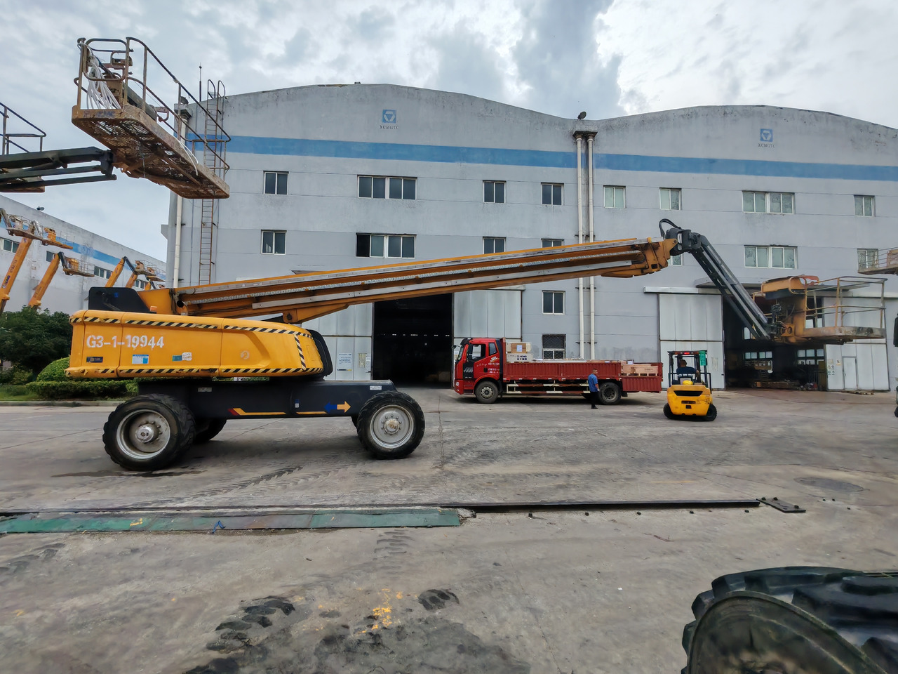 XCMG Official Articulated Boom Lift GTBZ42S 42m Used Cherry Picker Sale - Nacelle télescopique: photos 5 XCMG Official Articulated Boom Lift GTBZ42S 42m Used Cherry Picker Sale - Nacelle télescopique: photos 5