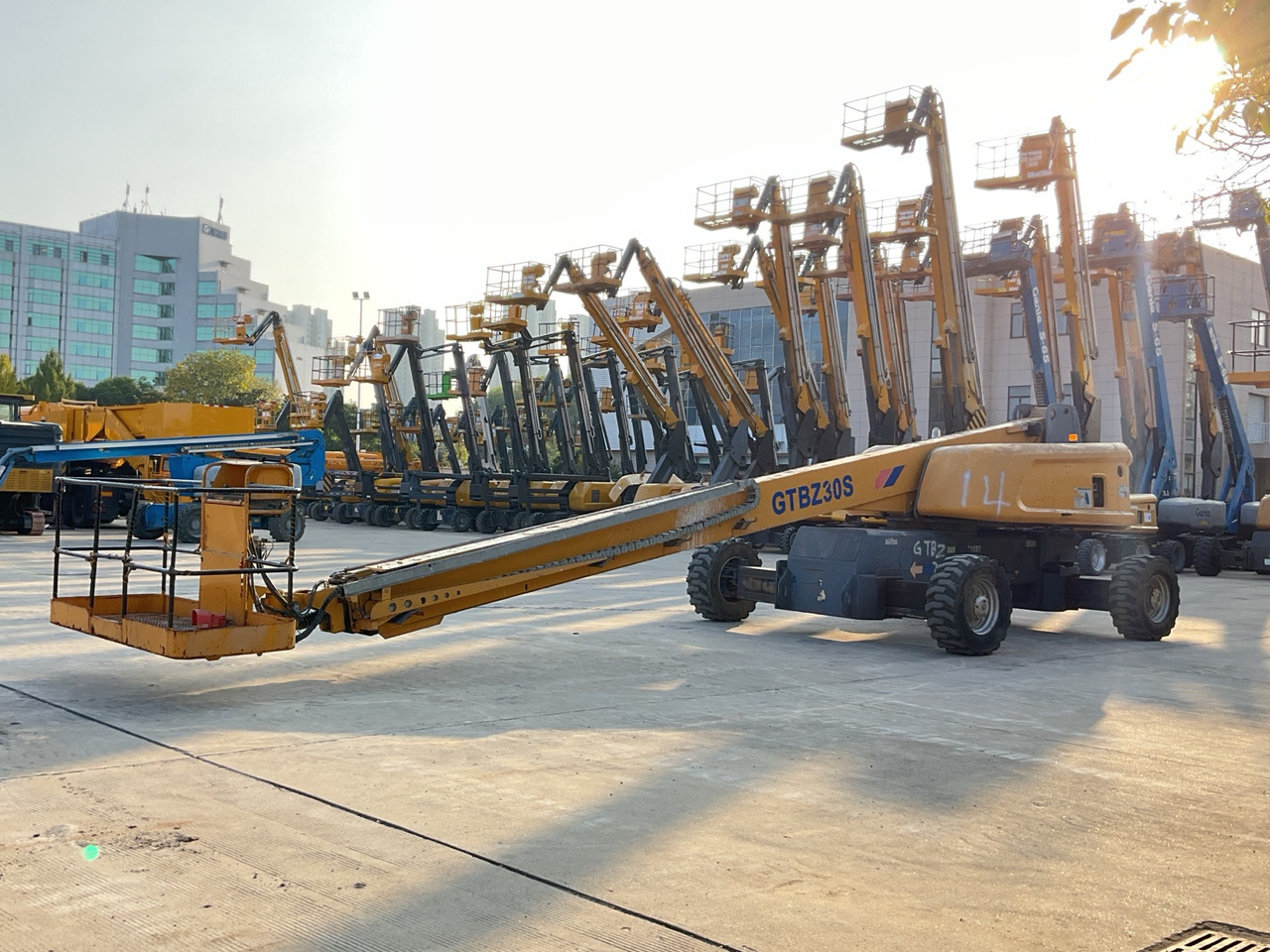 XCMG Official GTBZ30S Used Straight Arm Lift 30m Aerial Work Platform Hot Sale - Nacelle télescopique: photos 3 XCMG Official GTBZ30S Used Straight Arm Lift 30m Aerial Work Platform Hot Sale - Nacelle télescopique: photos 3
