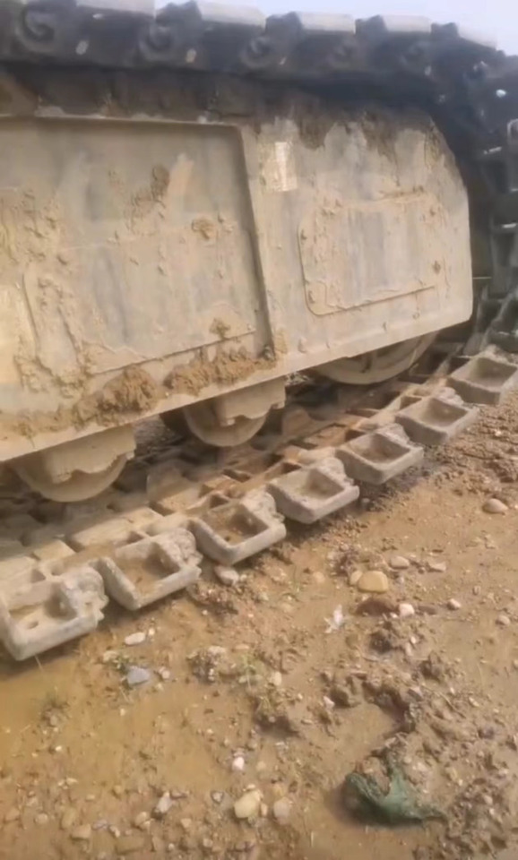 XCMG Official Used 55 Ton Crawler Crane XGC55 Second Hand Small Hydraulic Mobile Crane With High Quality - Grue sur chenilles: photos 5 XCMG Official Used 55 Ton Crawler Crane XGC55 Second Hand Small Hydraulic Mobile Crane With High Quality - Grue sur chenilles: photos 5