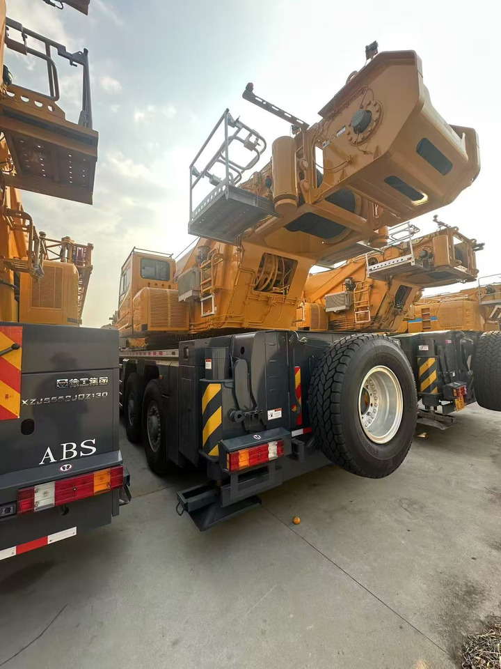 XCMG Official Used Mobile Hydraulic Truck Cranes XCA180L8C All Terrain Cranes Price - Grue tout-terrain: photos 4 XCMG Official Used Mobile Hydraulic Truck Cranes XCA180L8C All Terrain Cranes Price - Grue tout-terrain: photos 4