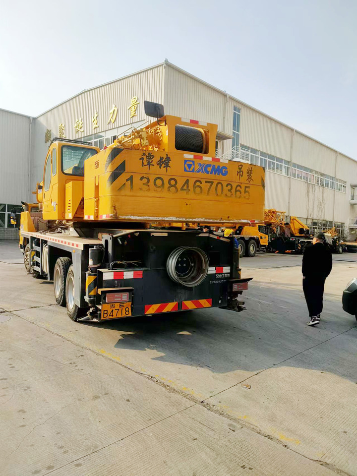 XCMG Official Used Pickup Truck Crane QY50K5D_1 50 Ton Mobile Crane With High Quality - Grue mobile: photos 3 XCMG Official Used Pickup Truck Crane QY50K5D_1 50 Ton Mobile Crane With High Quality - Grue mobile: photos 3