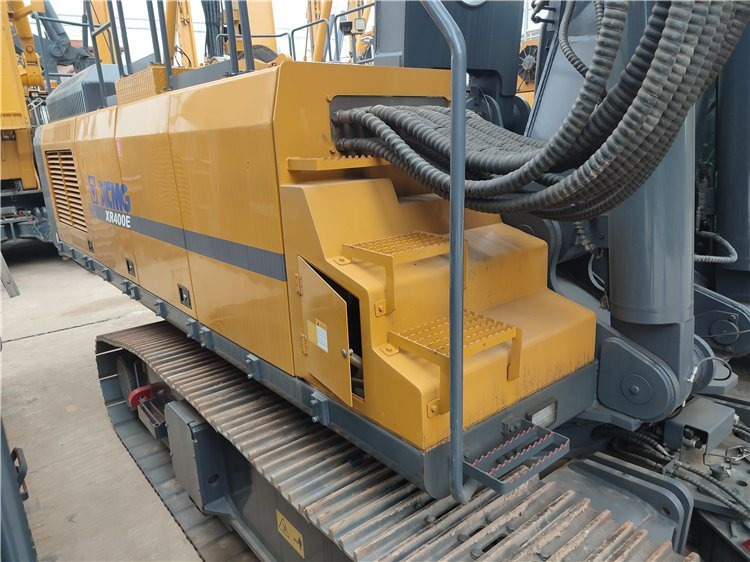 XCMG Official Xe400e Second Hand Hydraulic Rotary Piling Rig Used Rotary Table Drilling Rig - Mât de battage: photos 4 XCMG Official Xe400e Second Hand Hydraulic Rotary Piling Rig Used Rotary Table Drilling Rig - Mât de battage: photos 4