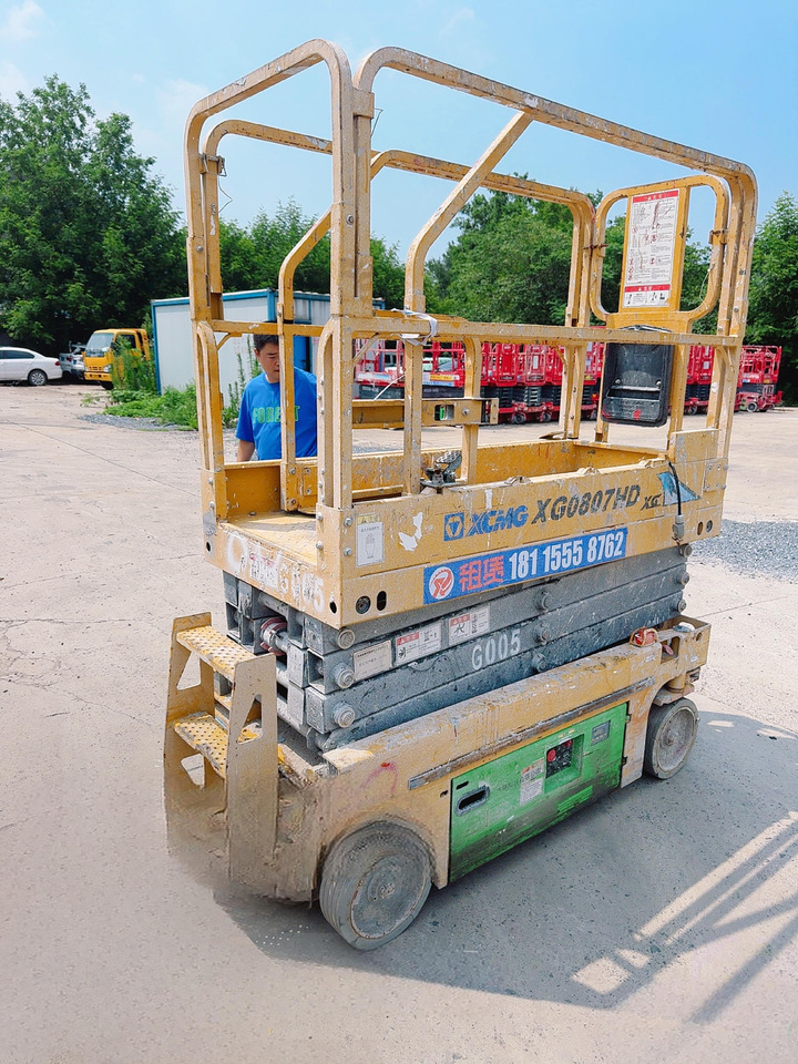 XCMG battery 8m used scissor lift XG0807HD-Li for sale - Nacelle ciseaux: photos 3 XCMG battery 8m used scissor lift XG0807HD-Li for sale - Nacelle ciseaux: photos 3