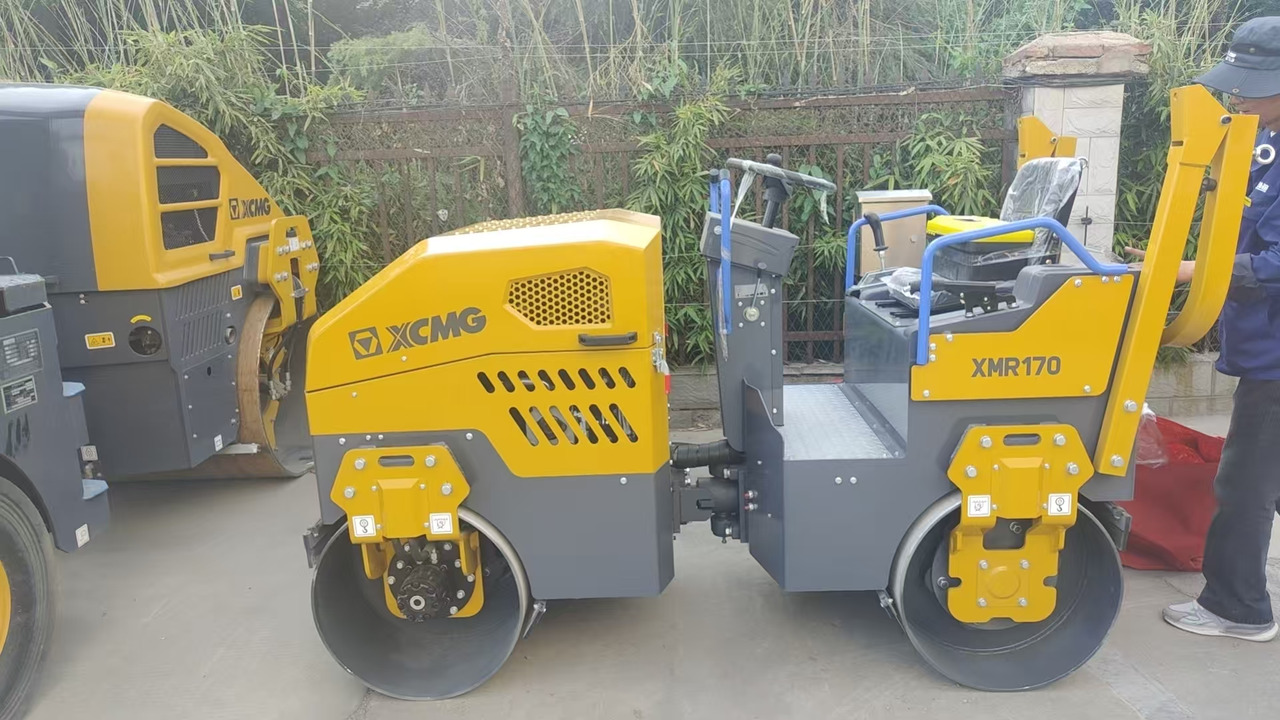 XCMG official brand new 1.7 ton small road roller XMR170 - Mini compacteur: photos 2 XCMG official brand new 1.7 ton small road roller XMR170 - Mini compacteur: photos 2