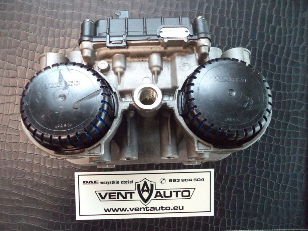 DAF 480 106 105 DAF XF 106 truck - Valve de frein pour Camion: photos 3 DAF 480 106 105 DAF XF 106 truck - Valve de frein pour Camion: photos 3