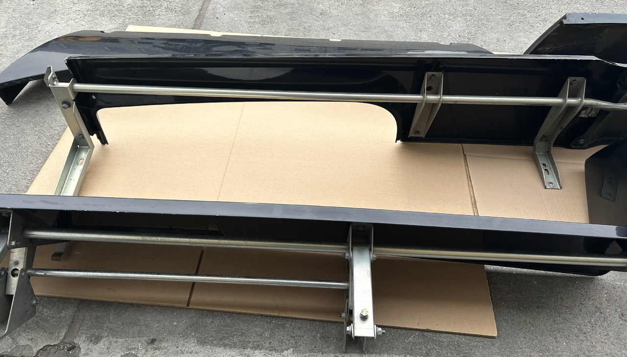 Pièce universelle DAF A SET OF DAF XF 106 SPOILER: photos 9
