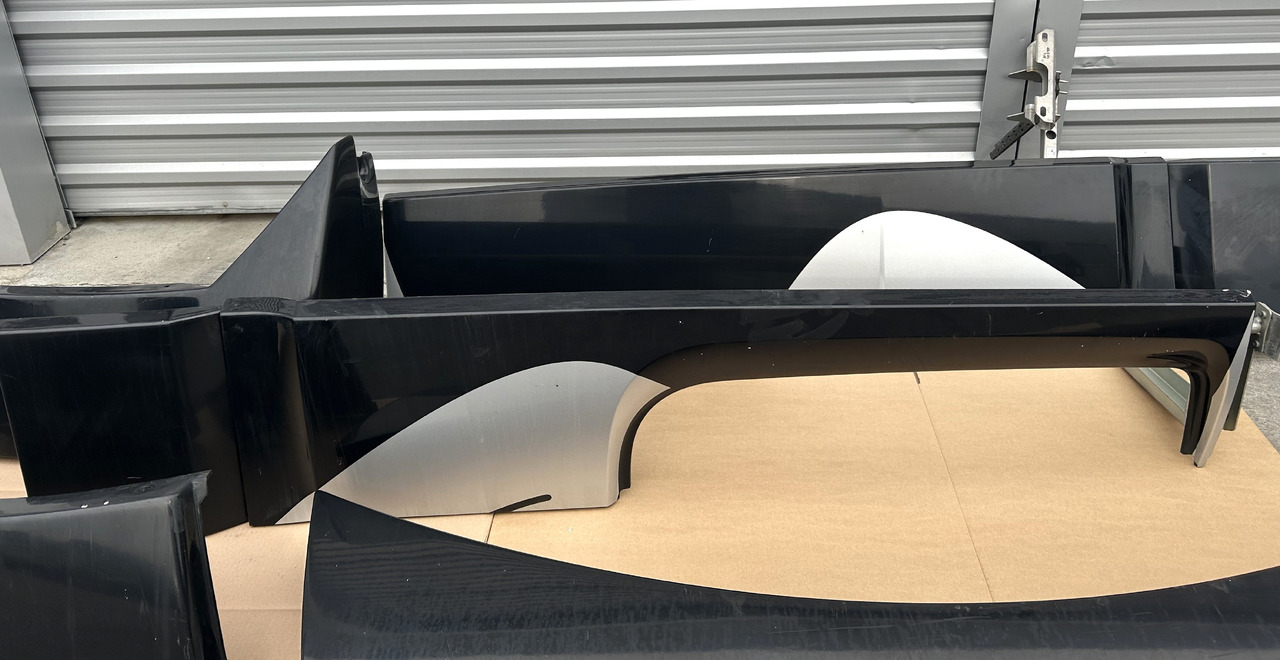 Pièce universelle DAF A SET OF DAF XF 106 SPOILER: photos 6