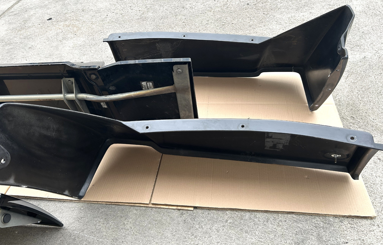 Pièce universelle DAF A SET OF DAF XF 106 SPOILER: photos 8