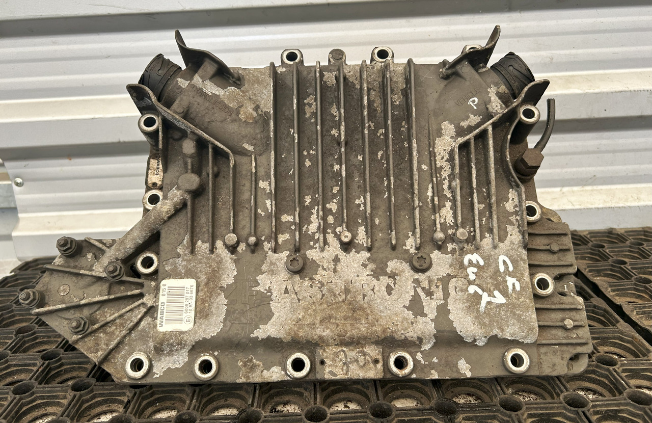 DAF CF EURO 6 ZF ASTRONIC MODULATOR SELECTOR - Bloc de gestion pour Camion: photos 1 DAF CF EURO 6 ZF ASTRONIC MODULATOR SELECTOR - Bloc de gestion pour Camion: photos 1