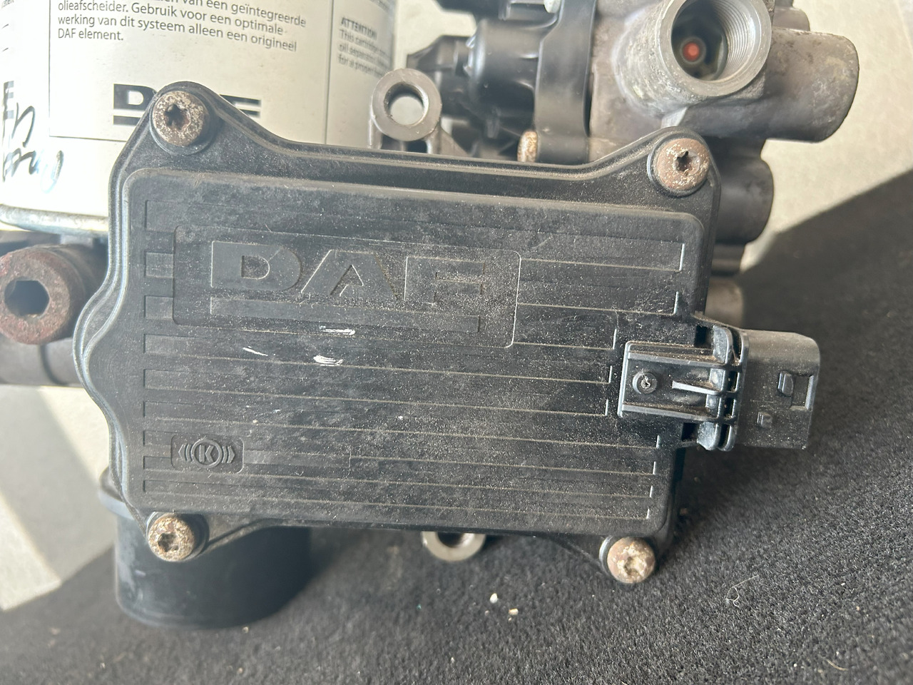 DAF CF XF 106 480 APU KIT ZEL2100 1973210 ( ELA1000 + AE6000) - Valve de frein: photos 3 DAF CF XF 106 480 APU KIT ZEL2100 1973210 ( ELA1000 + AE6000) - Valve de frein: photos 3