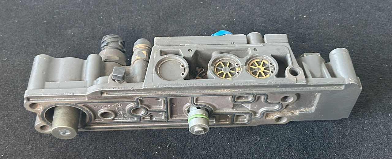 DAF XF 105 MECHATRONIC VALVE - Boîte de vitesse et pièces: photos 3 DAF XF 105 MECHATRONIC VALVE - Boîte de vitesse et pièces: photos 3