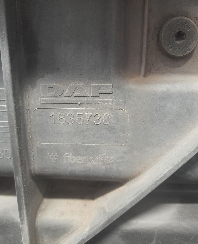 DAF XF 106 1835730 DAF truck - Capot pour Camion: photos 4 DAF XF 106 1835730 DAF truck - Capot pour Camion: photos 4