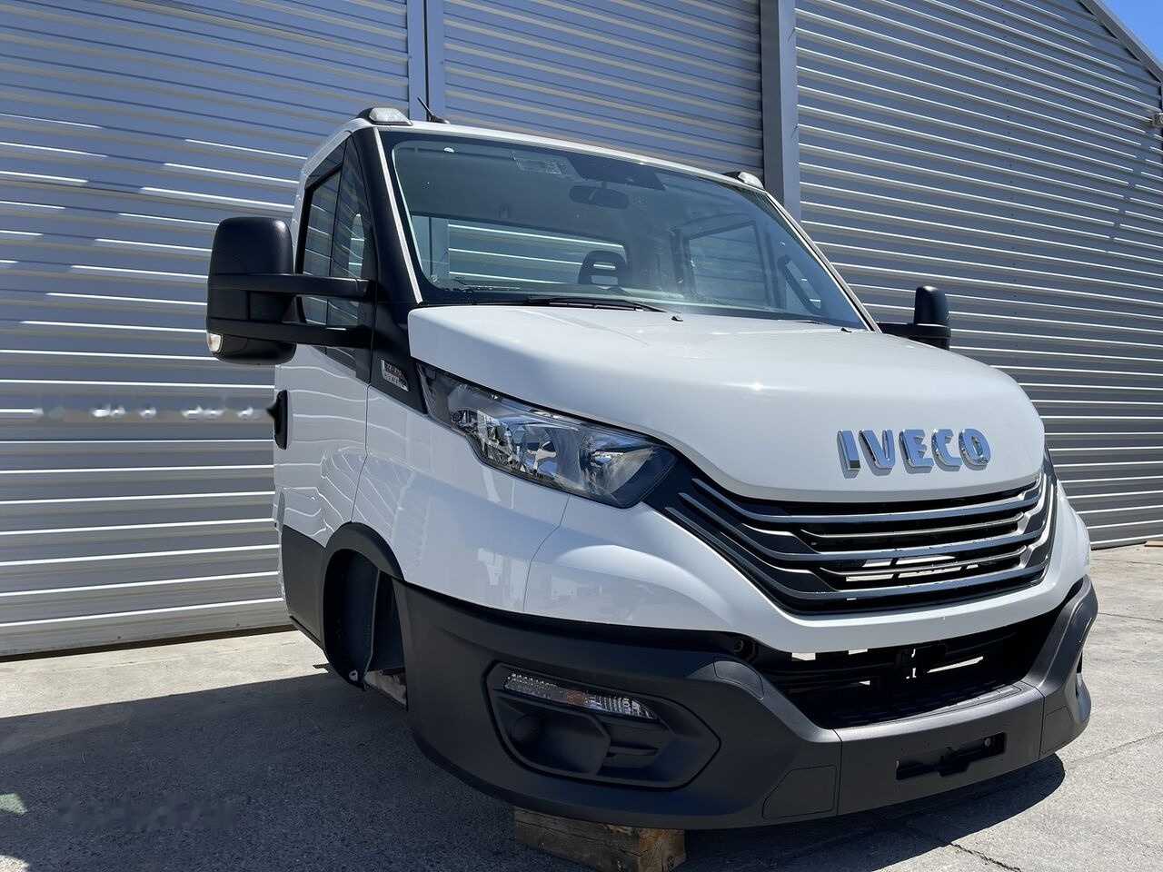 IVECO DAILY VII 72-210 for IVECO DAILY 75-210 - Cabine: photos 1 IVECO DAILY VII 72-210 for IVECO DAILY 75-210 - Cabine: photos 1