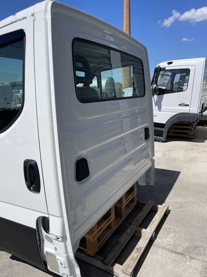 IVECO DAILY VII 72-210 for IVECO DAILY 75-210 - Cabine: photos 4 IVECO DAILY VII 72-210 for IVECO DAILY 75-210 - Cabine: photos 4