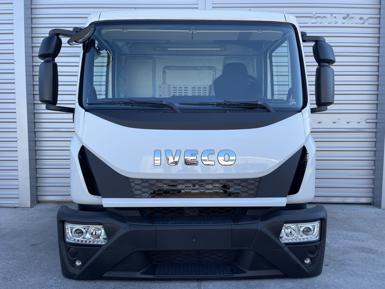 IVECO Eurocargo 75,120,150 for IVECO Eurocargo DAY cabine Fahrerhaus Cab - Cabine pour Voiture: photos 5 IVECO Eurocargo 75,120,150 for IVECO Eurocargo DAY cabine Fahrerhaus Cab - Cabine pour Voiture: photos 5